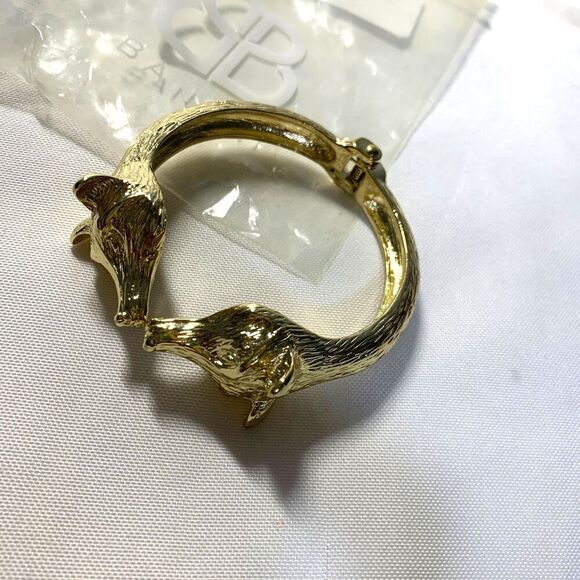 BANSRI DESIGN  DOUBLE HEADED Y2K  FOX BRACELETTE GOLD TONE, VINTAGE STYLE. - Picture 4 of 5